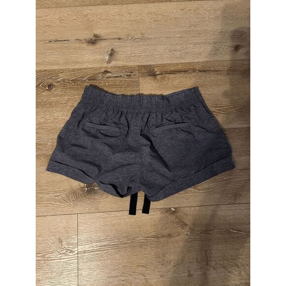 Lululemon Size 10 Spring Break Away Short  Gray Women's - Picture 2 of 3